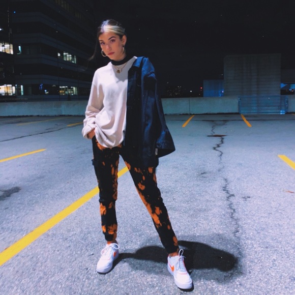 Meet your Posher, Kayla - Picture 1 of 1